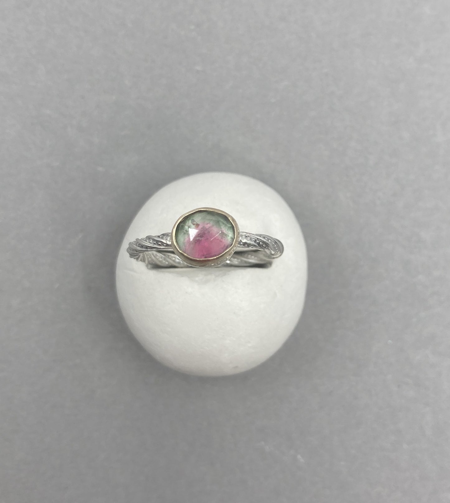 Gold-Stapelring mit Wassermelonen-Turmalin