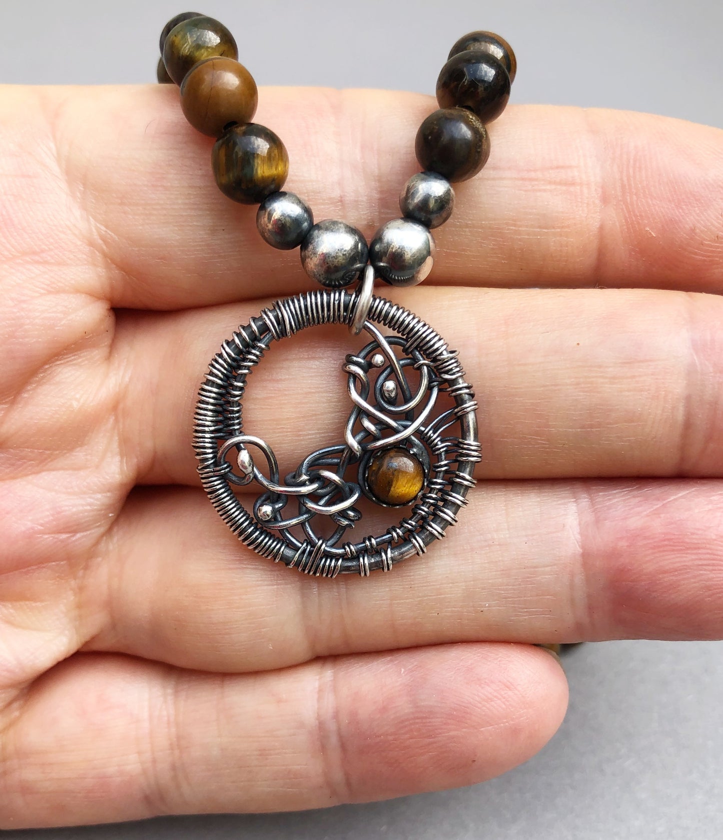 Herrenhalskette mit Tigerauge für harte Männer