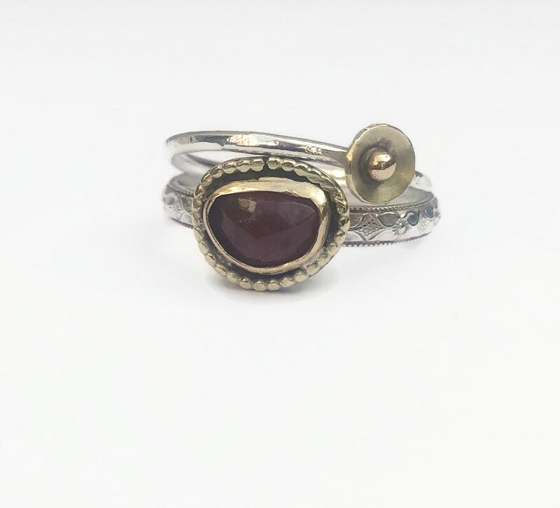 Stapelring aus Silber und Gold mit rosa Turmalin