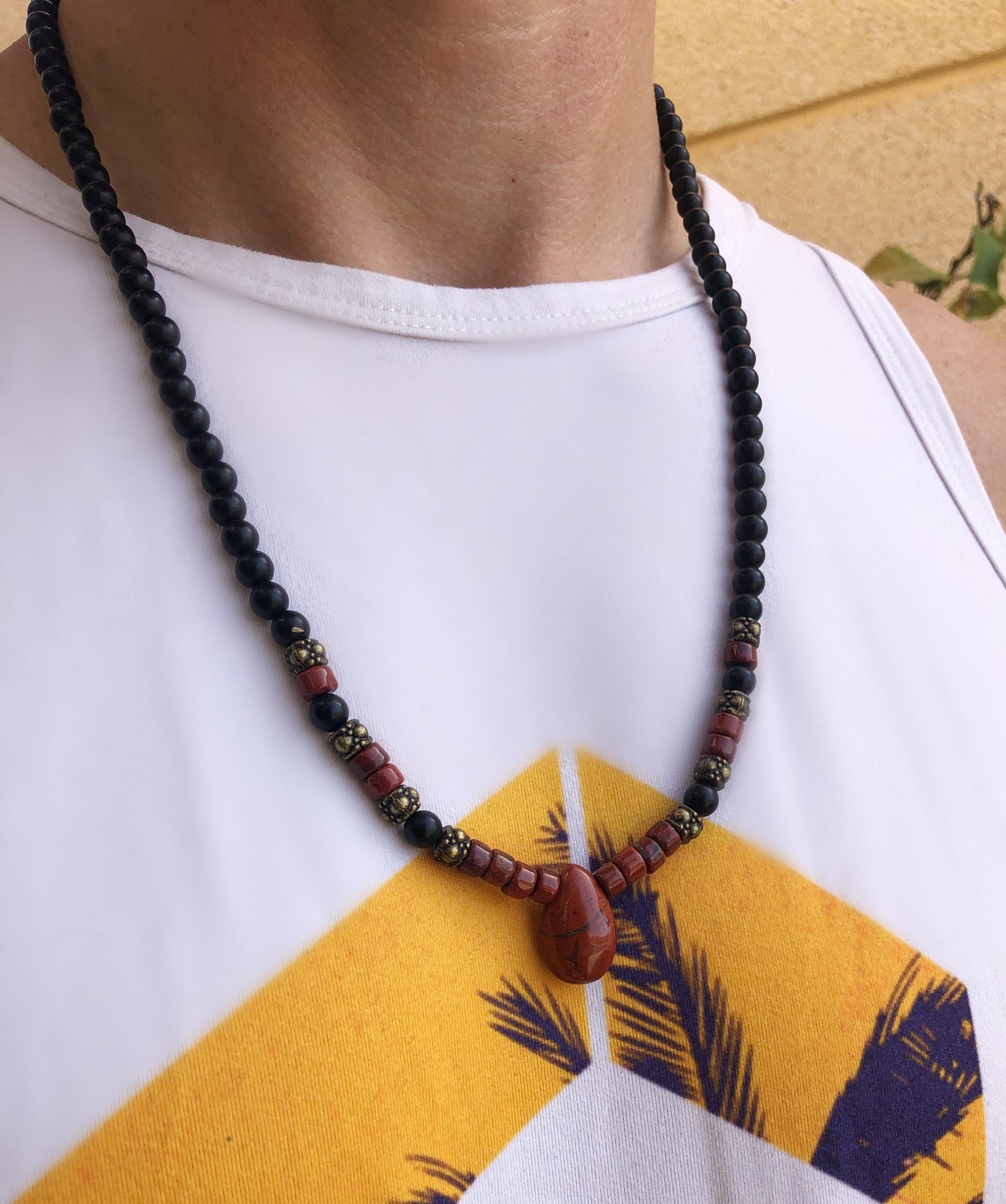 Herrenkette mit Onyx und rotem Jaspis – markant und bedeutungsvoll