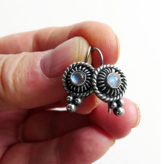 Edelsteen oorbellen handgemaakt – Labradoriet oorbellen in zilver