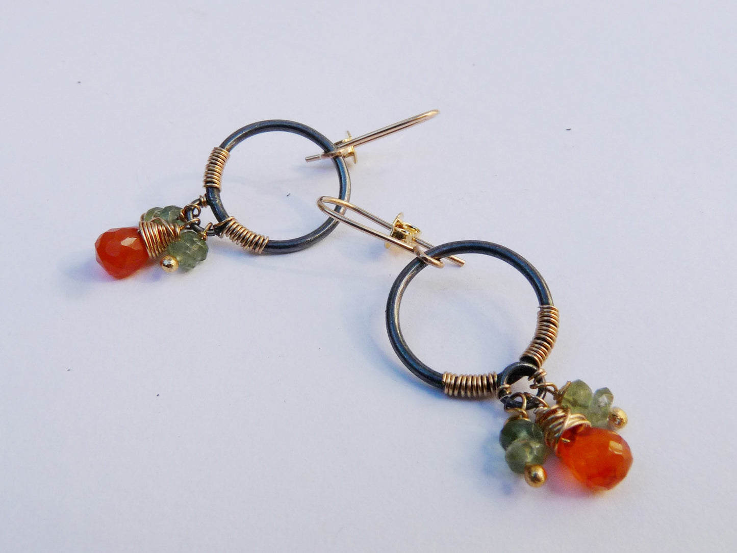 14k Goldfilled Oorbellen met Peridot en Carneool: Sieraden uit Enkhuizen