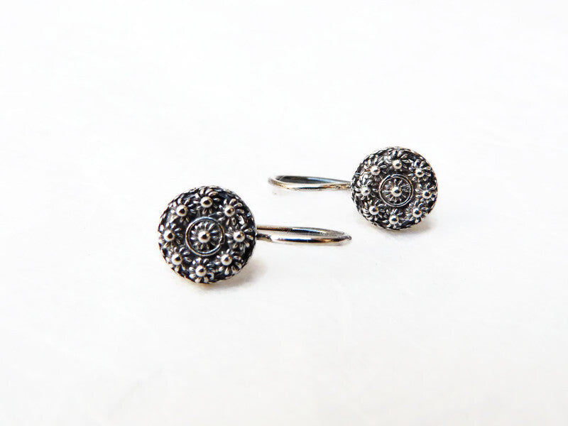 Dutch button earrings Goes 925 silver hook