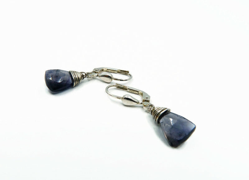 Zilveren Ioliet oorbelletjes, handgemaakte sieraden