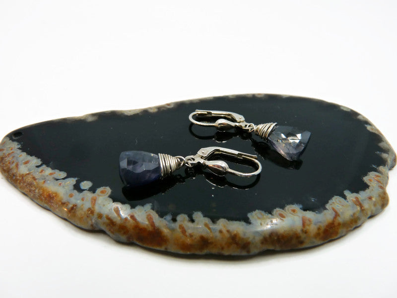 Zilveren Ioliet oorbelletjes, handgemaakte sieraden