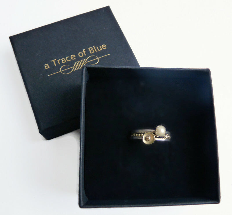 Sieradendoosje met Zonlicht stapelringen set, luxe presentatie met logo