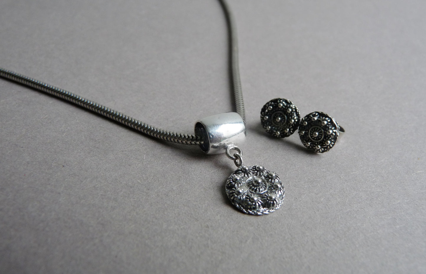 Pandora-Anhänger mit Goes-Knopf, traditioneller Schmuck aus den Niederlanden