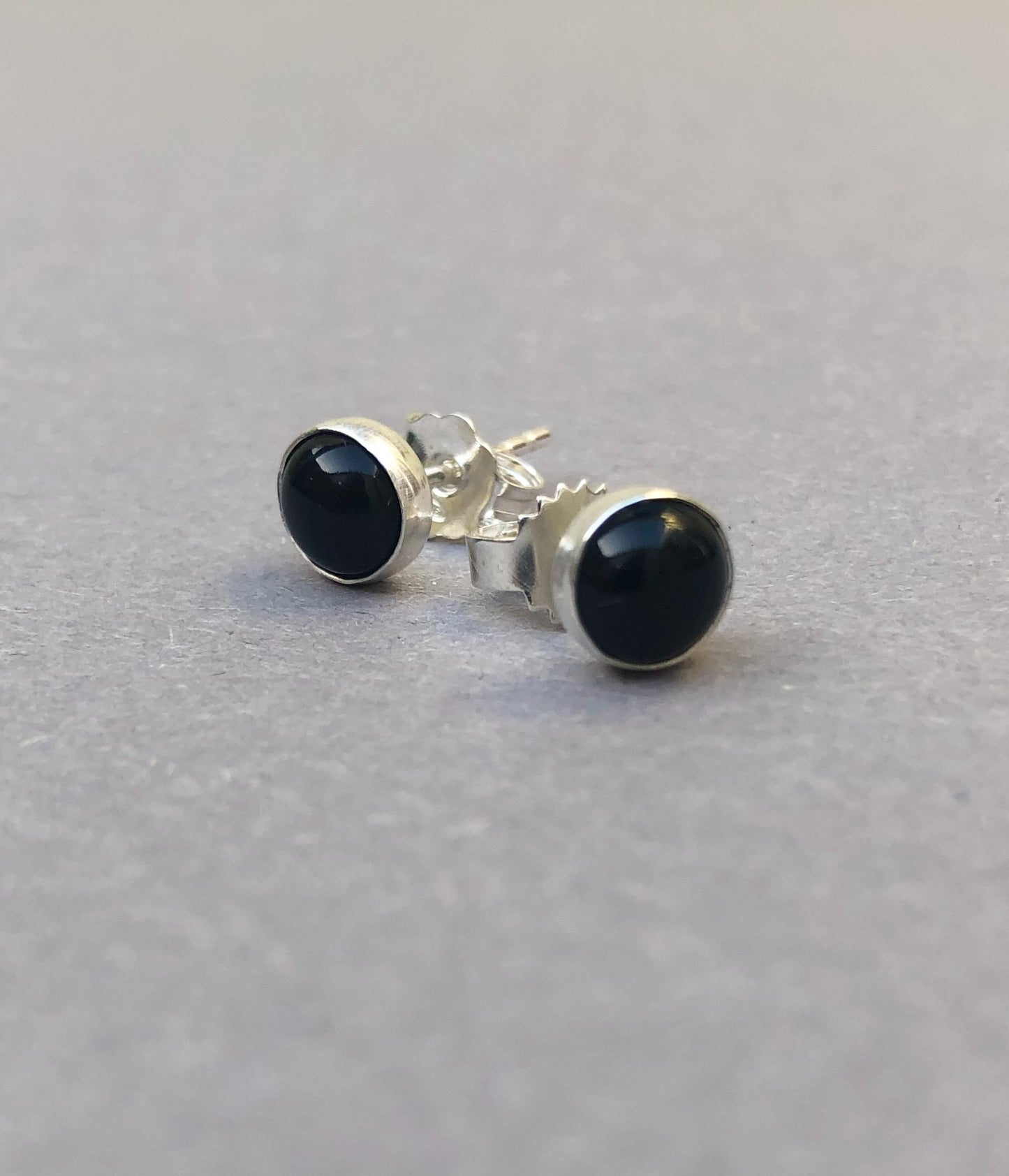 sterling zilveren oorknopjes met zwarte onyx