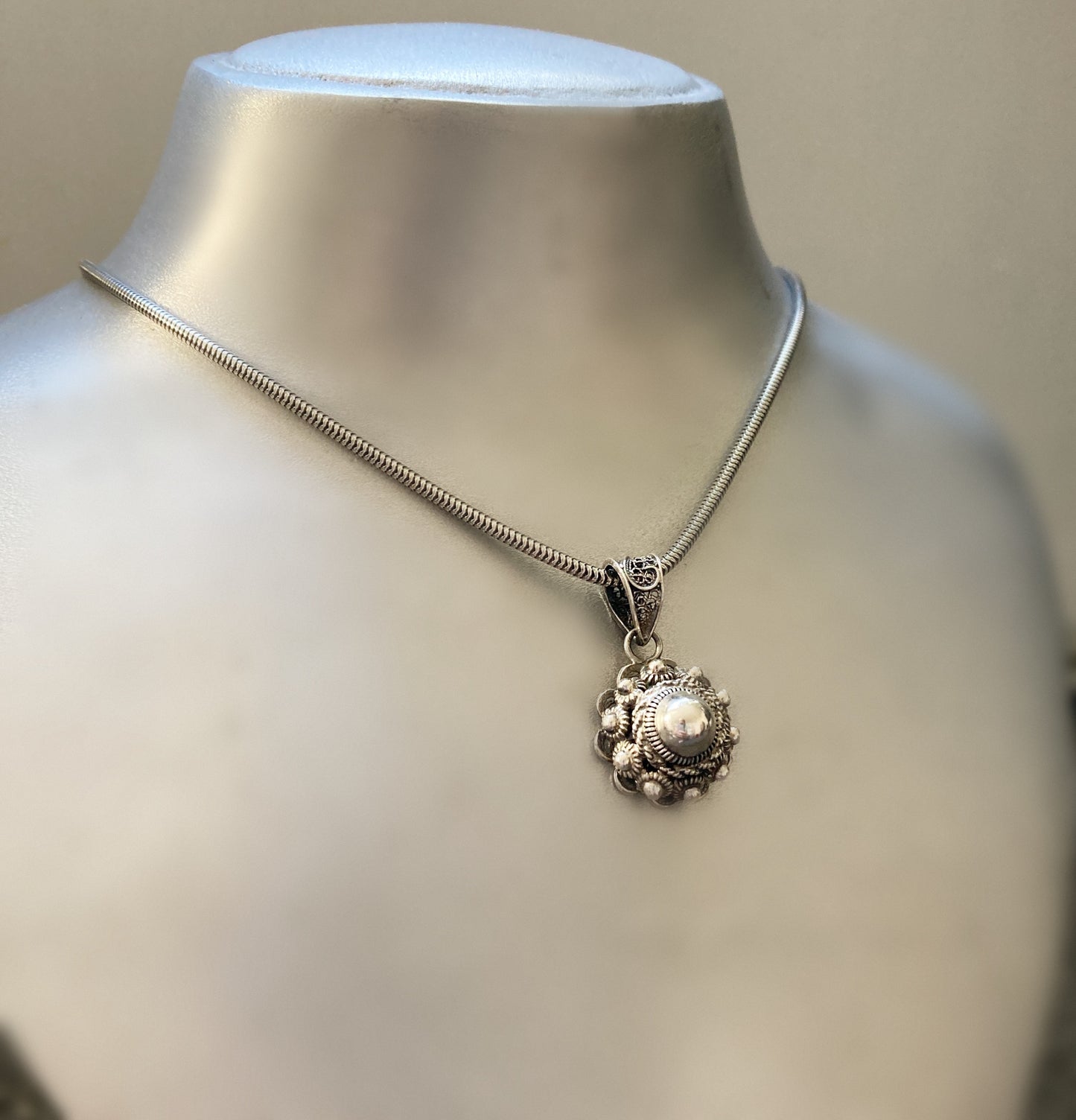 Zilveren Zeeuwse knoop hanger ketting