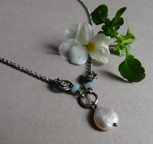 Silberne Rosenkette mit Münzperle und Aquamarin – Brautschmuck