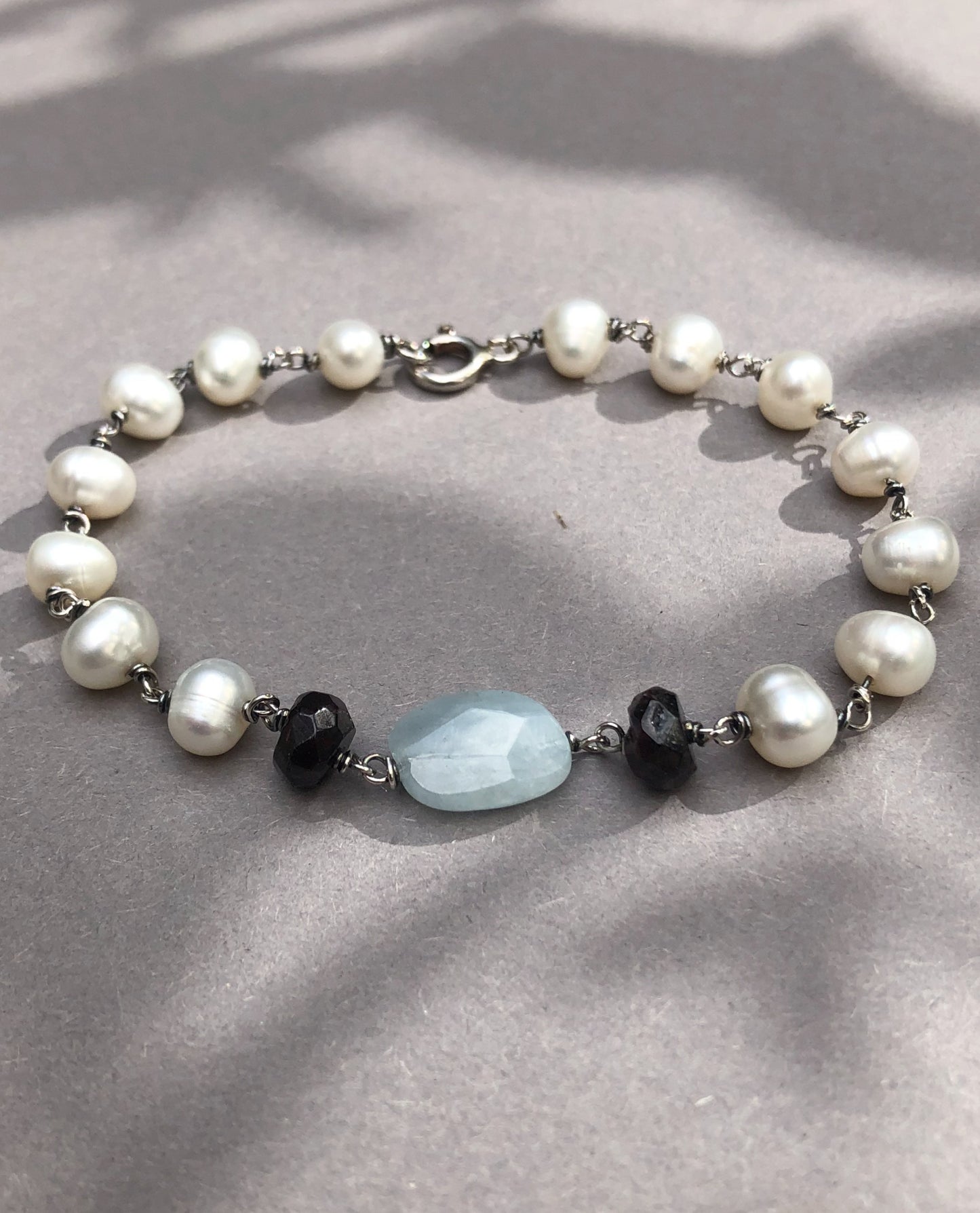 Parel Armband: unieke zilveren bruidssieraden met betekenis