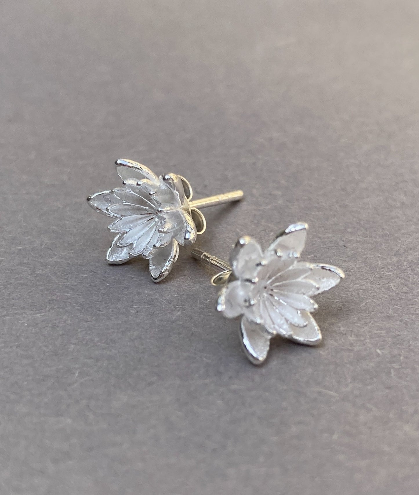 Sterling zilveren Lotusbloem oorknopjes