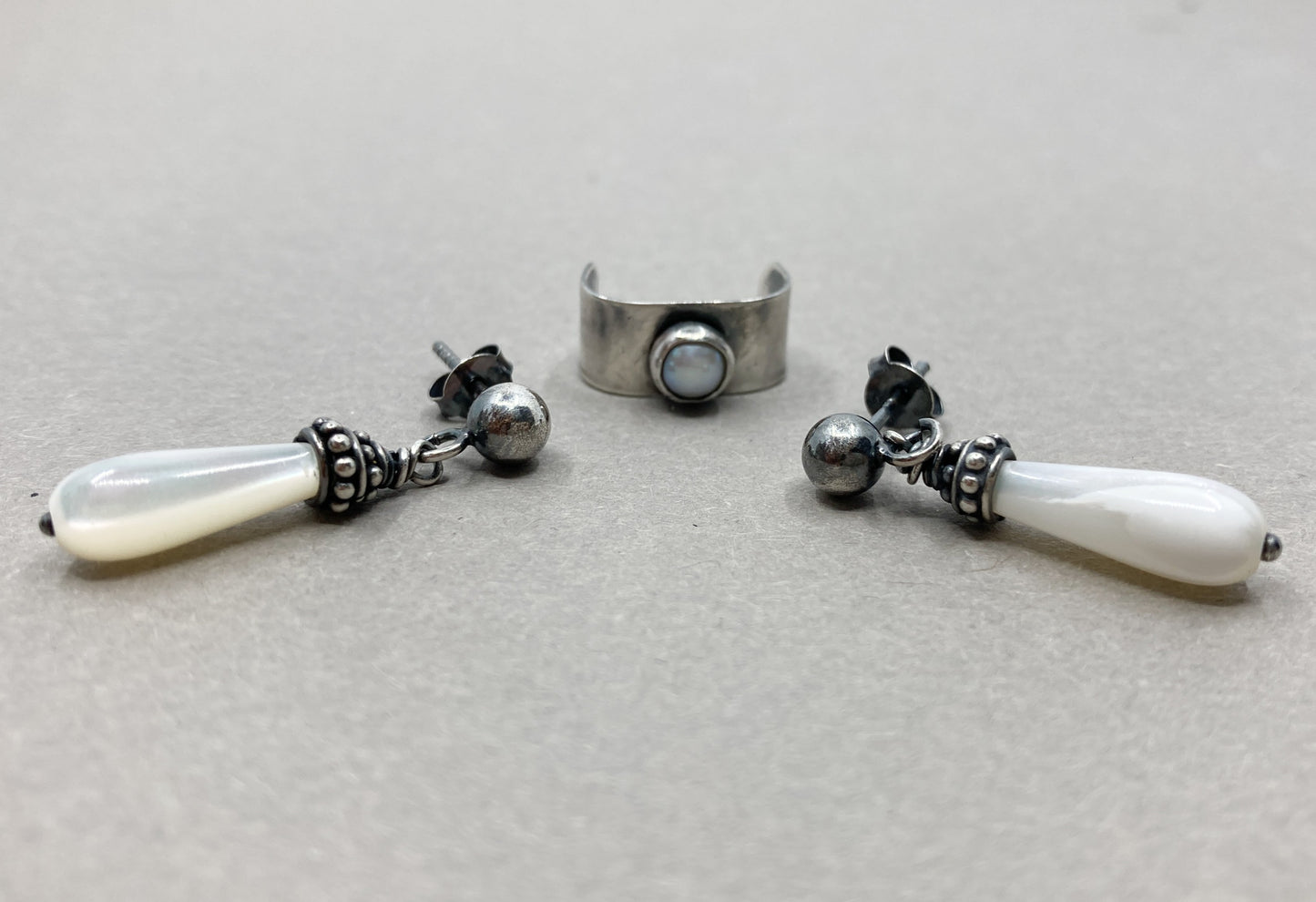 Herren-Ohrklemme mit Perle und Ohrringen