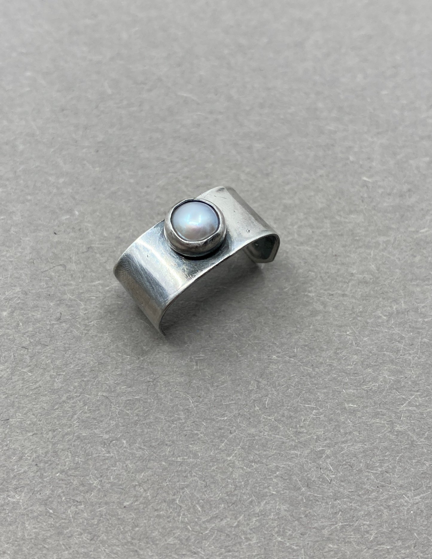 Herren-Ohrklemme mit Perle und Ohrringen