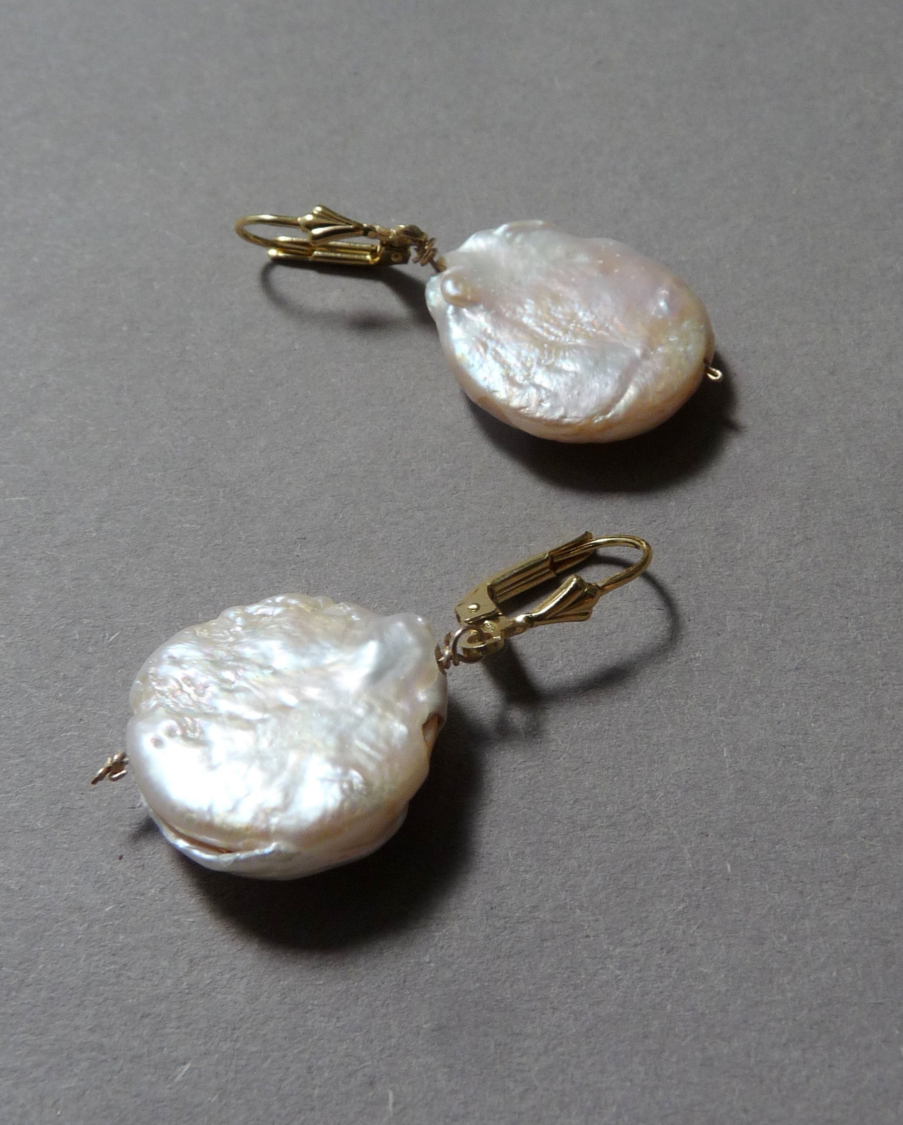 gouden pareloorbellen muntparels