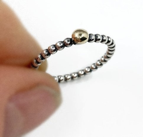 Stapelringen set met granaat, parel en zilver met 14k goud – Handgemaakt | Vuur en Parel Set