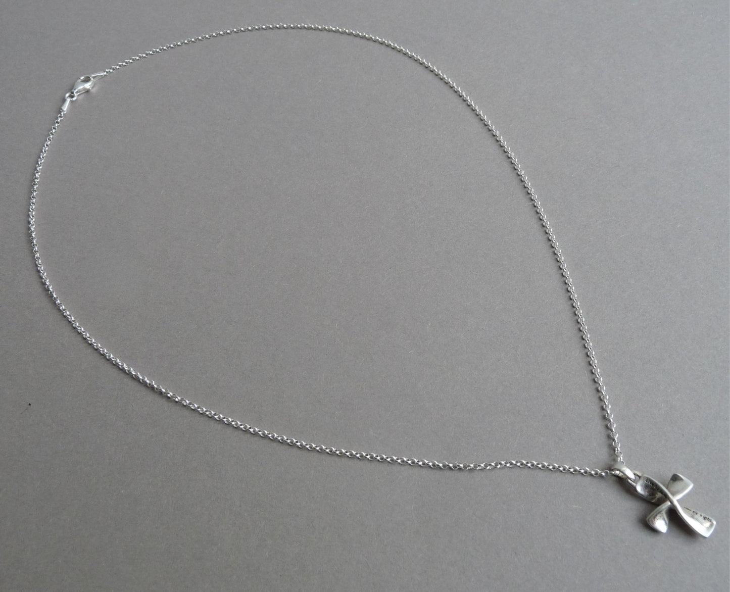 Heren ketting met hanger – zilveren kruisje