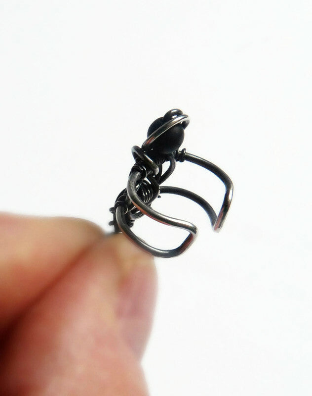 Silberner Herren-Ohrstecker mit Onyx