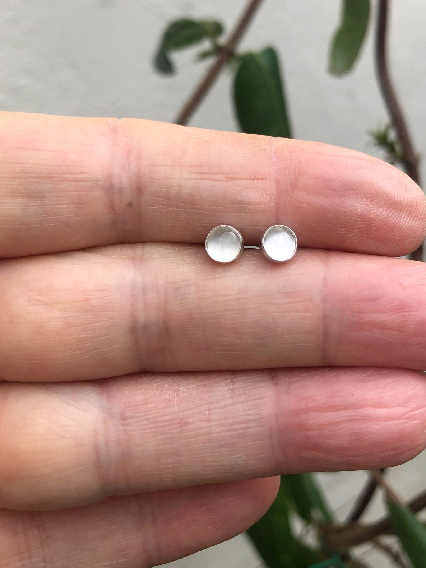 Heren oorbellen knopjes met Kwarts – heren oorbellen in zilver