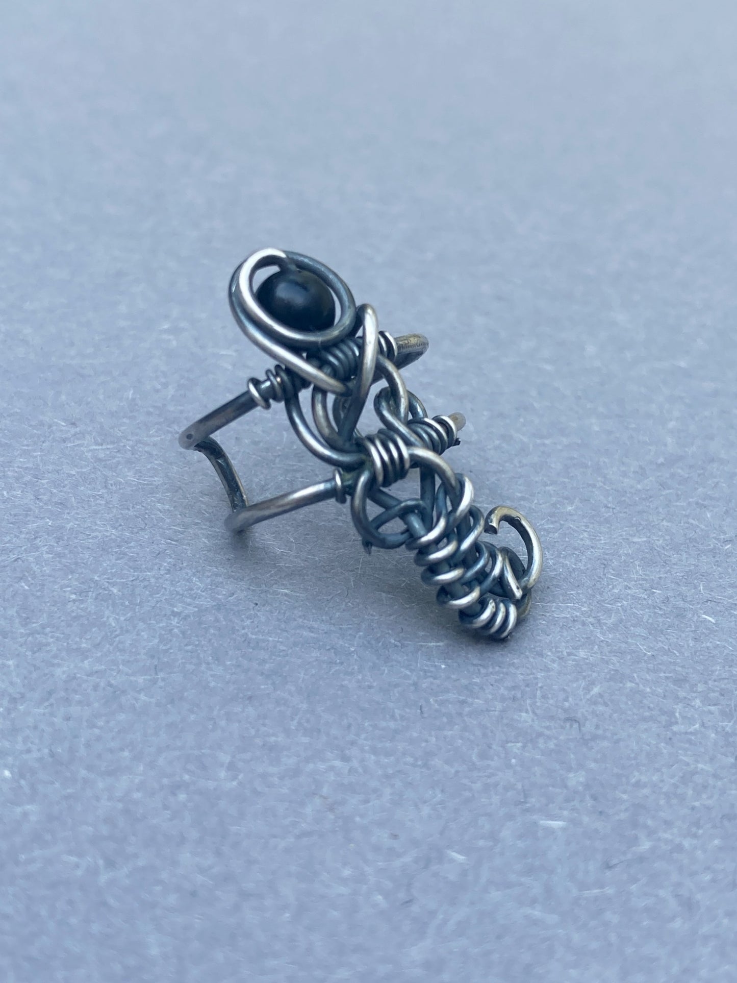 Silberner Herren-Ohrstecker mit Onyx