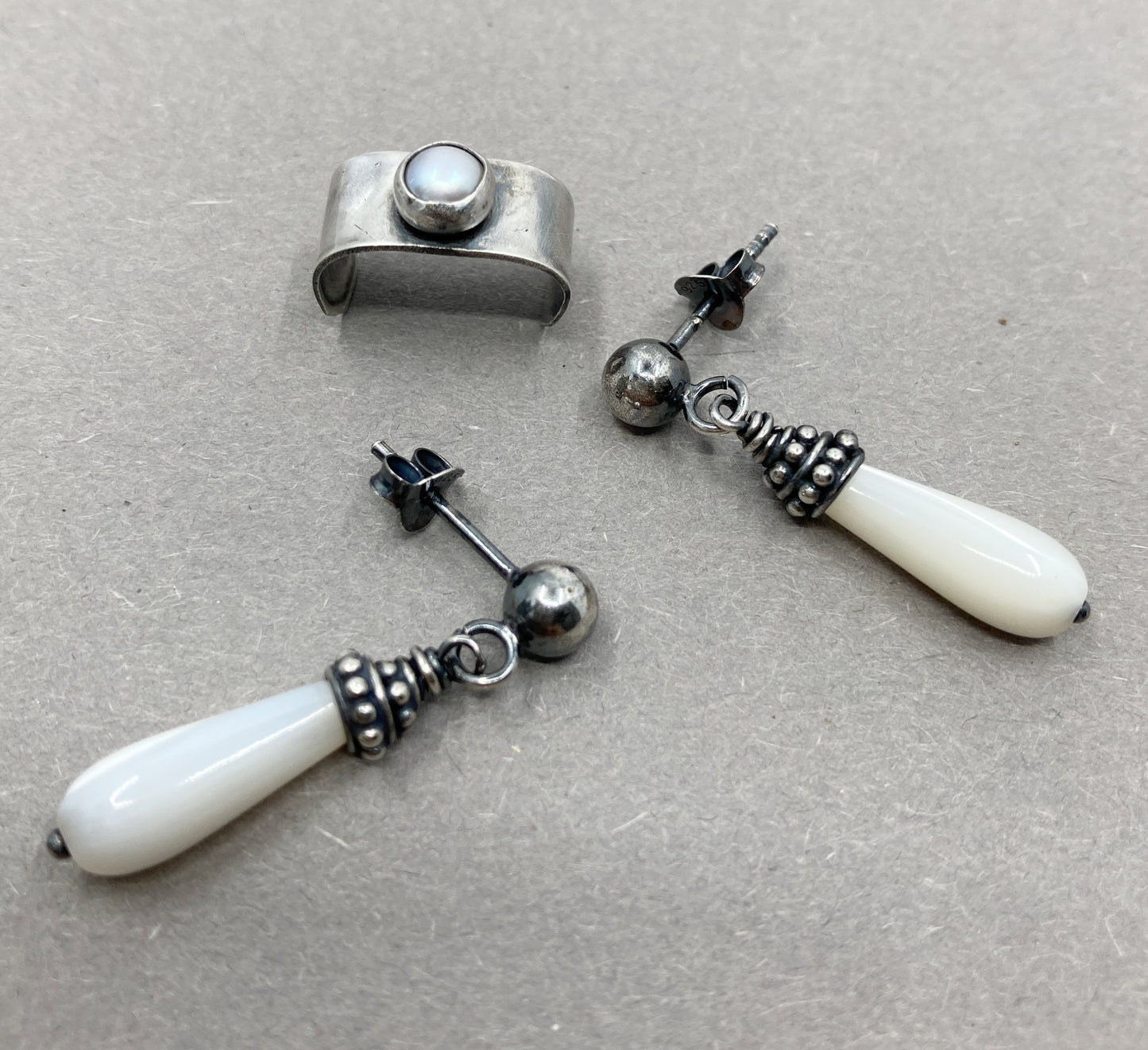 Herren-Ohrklemme mit Perle und Ohrringen