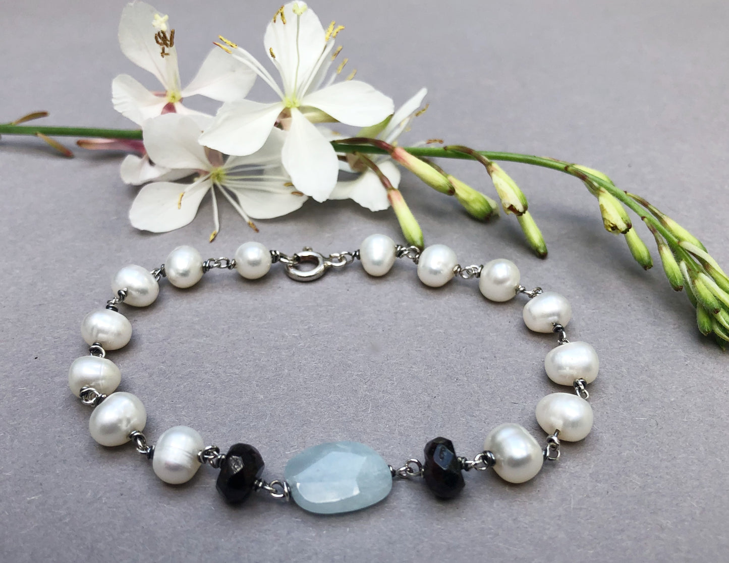 Parel Armband: unieke zilveren bruidssieraden met betekenis