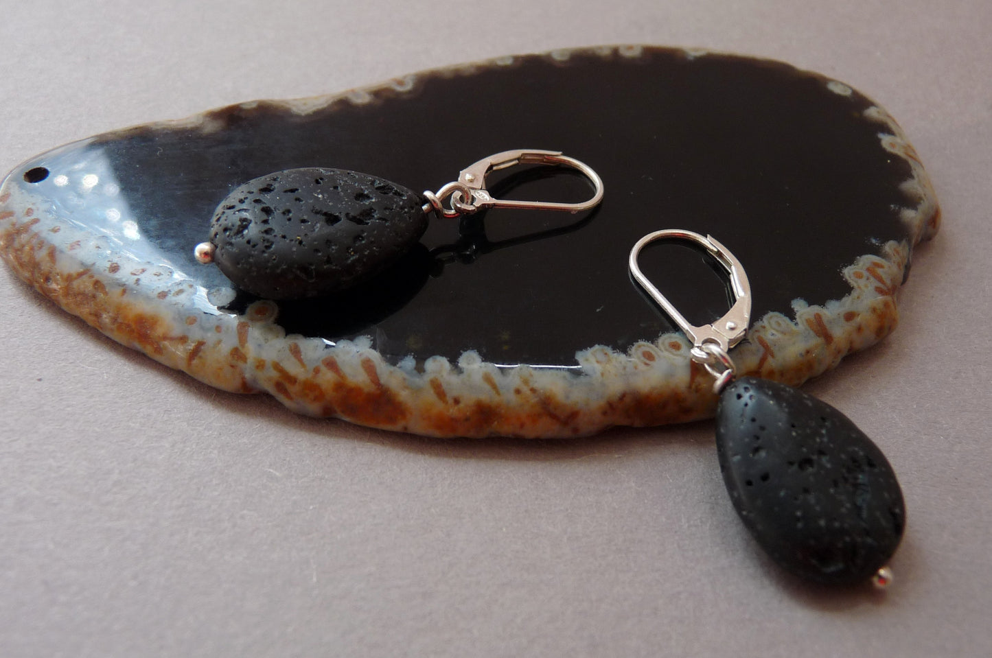 stoere heren oorbellen met lava