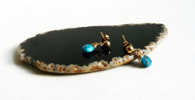 14k Goldfilled oorknopjes met Turquoise druppeltje