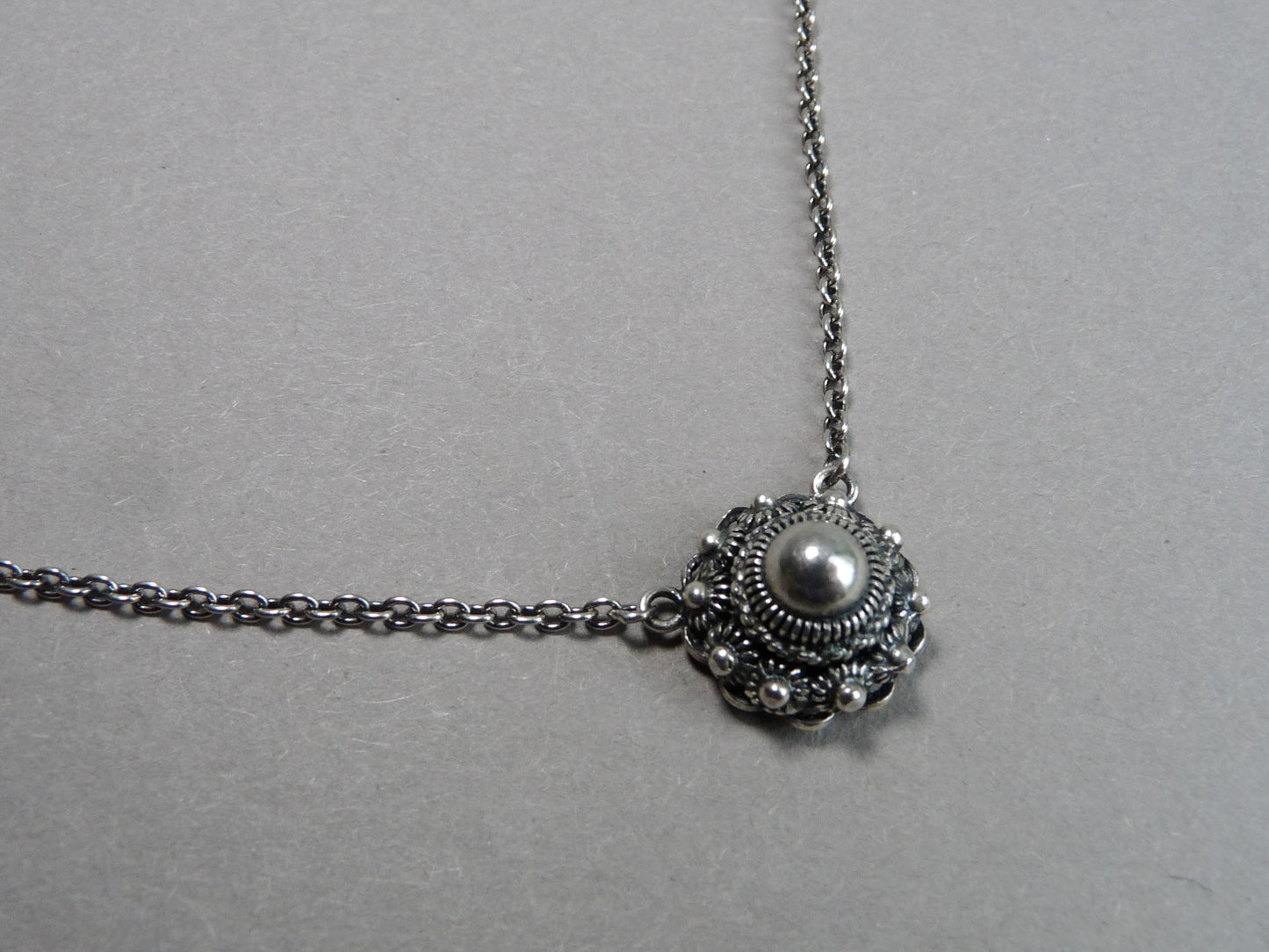 Zeeland knot necklace - Silver pendant necklace with authentic knot