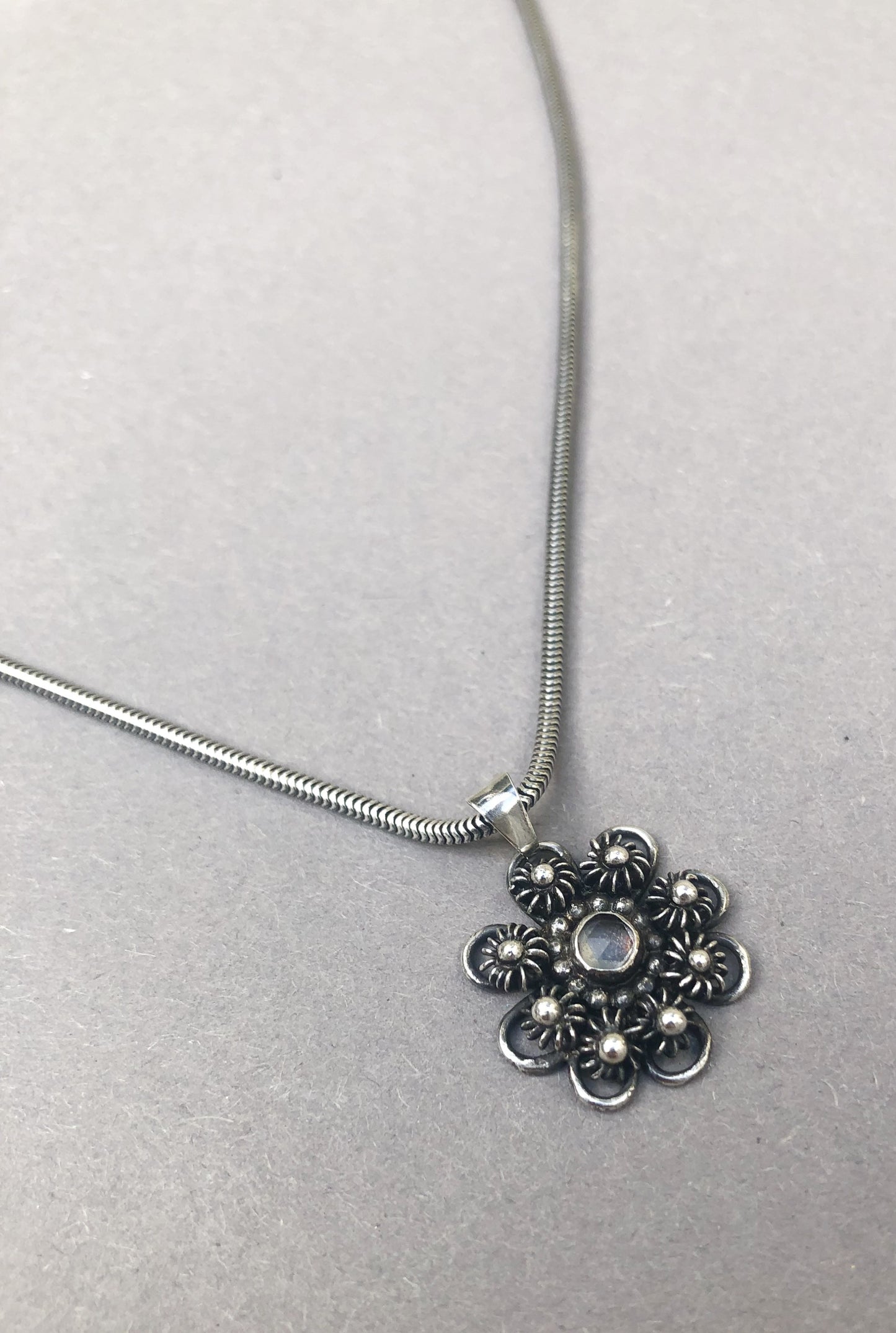 Sieraden uit Enkhuizen - Zeeuwse knop hanger ketting