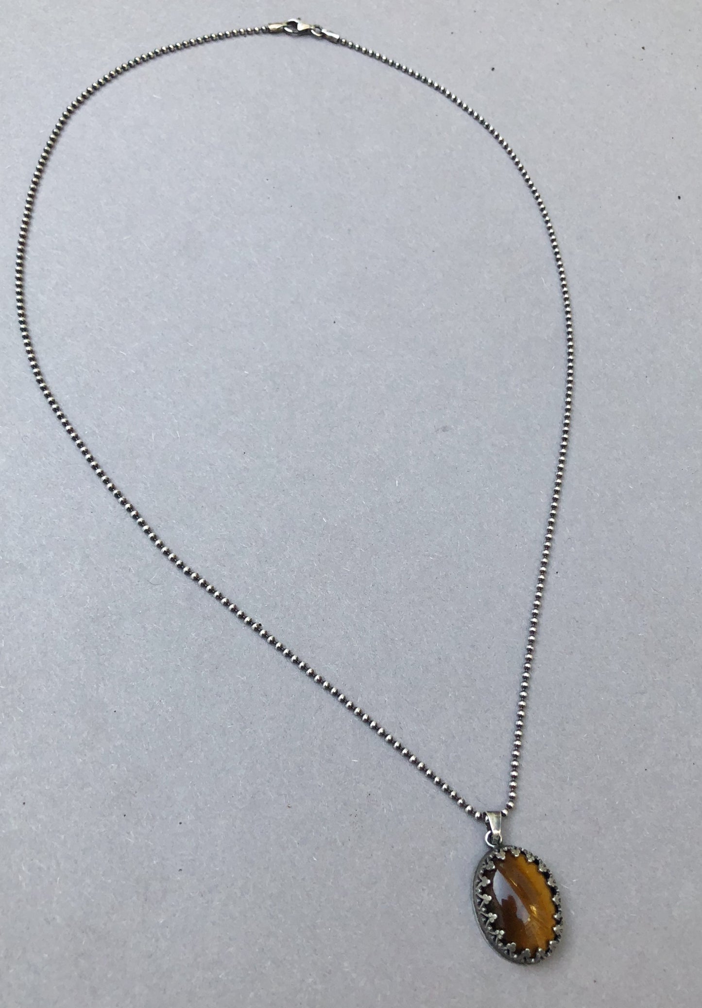 Zilveren heren ketting met Tijgeroog hanger – stoer en tijdloos