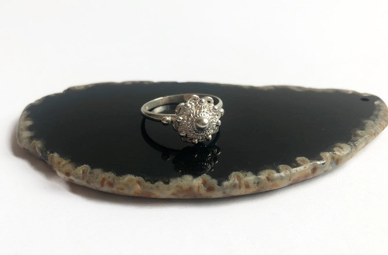 Ring mit Zeeland-Knoten – glänzend oxidiert