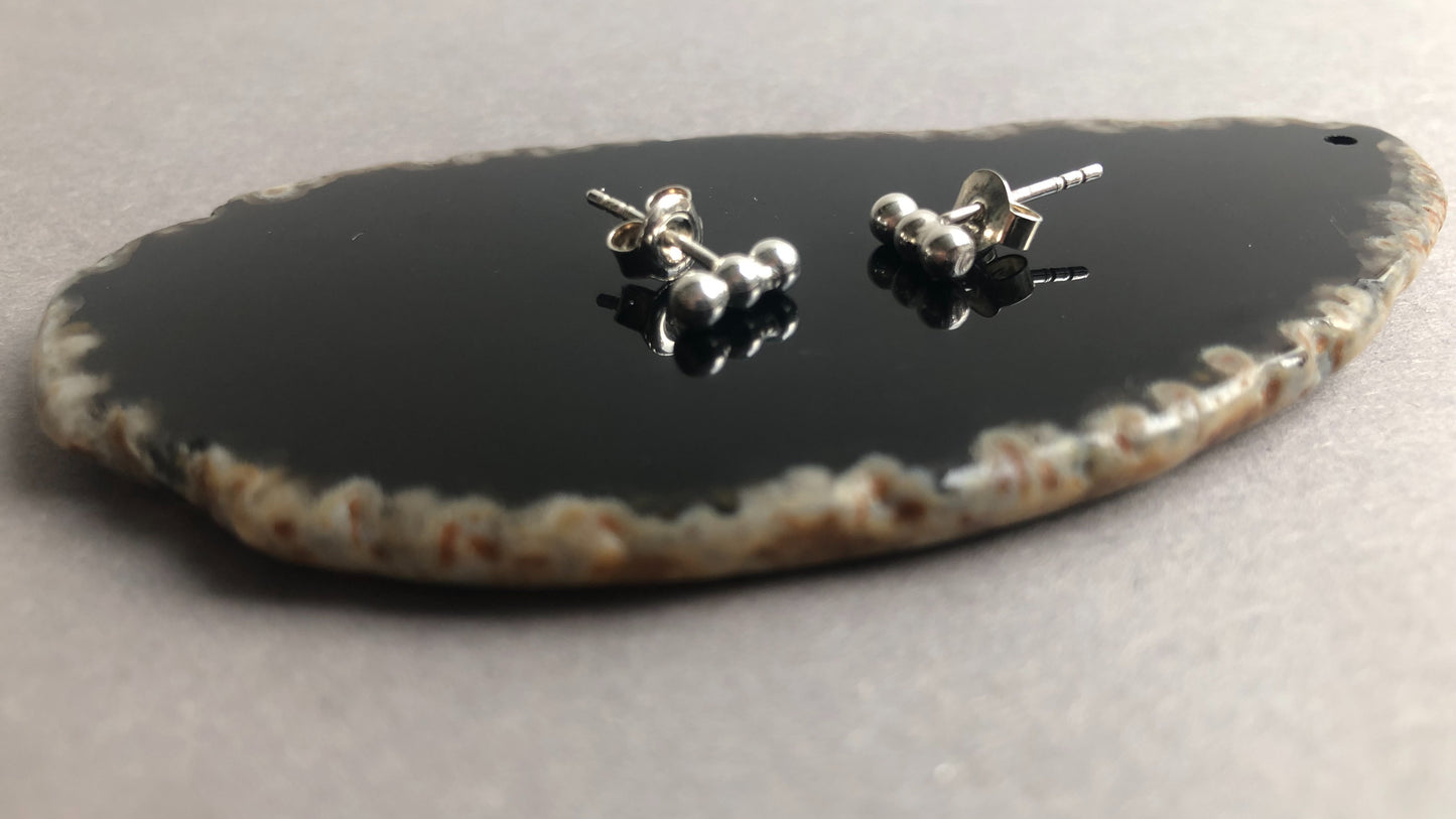 Minimalistische Herren-Ohrstecker aus Silber
