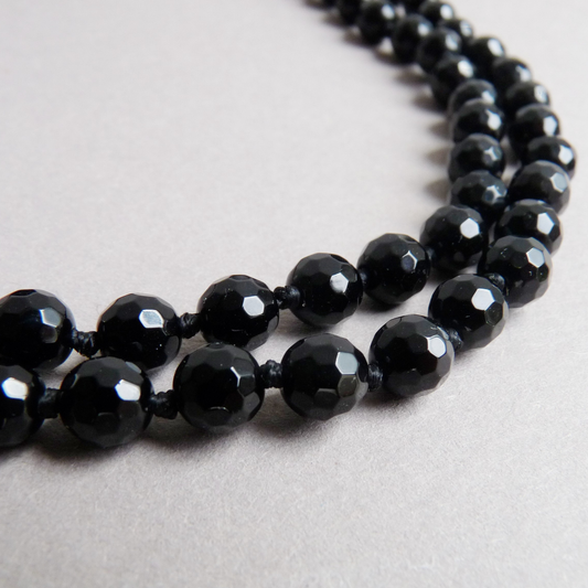 Onyx men's necklace - subtle black bead necklace without clasp