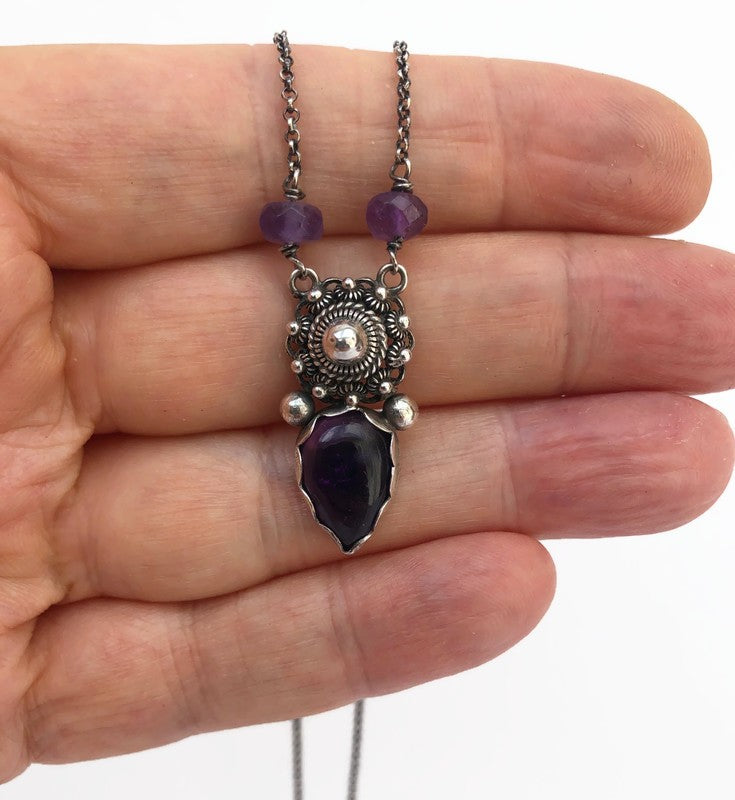 Zeeland-Knoten-Halskette mit Amethyst