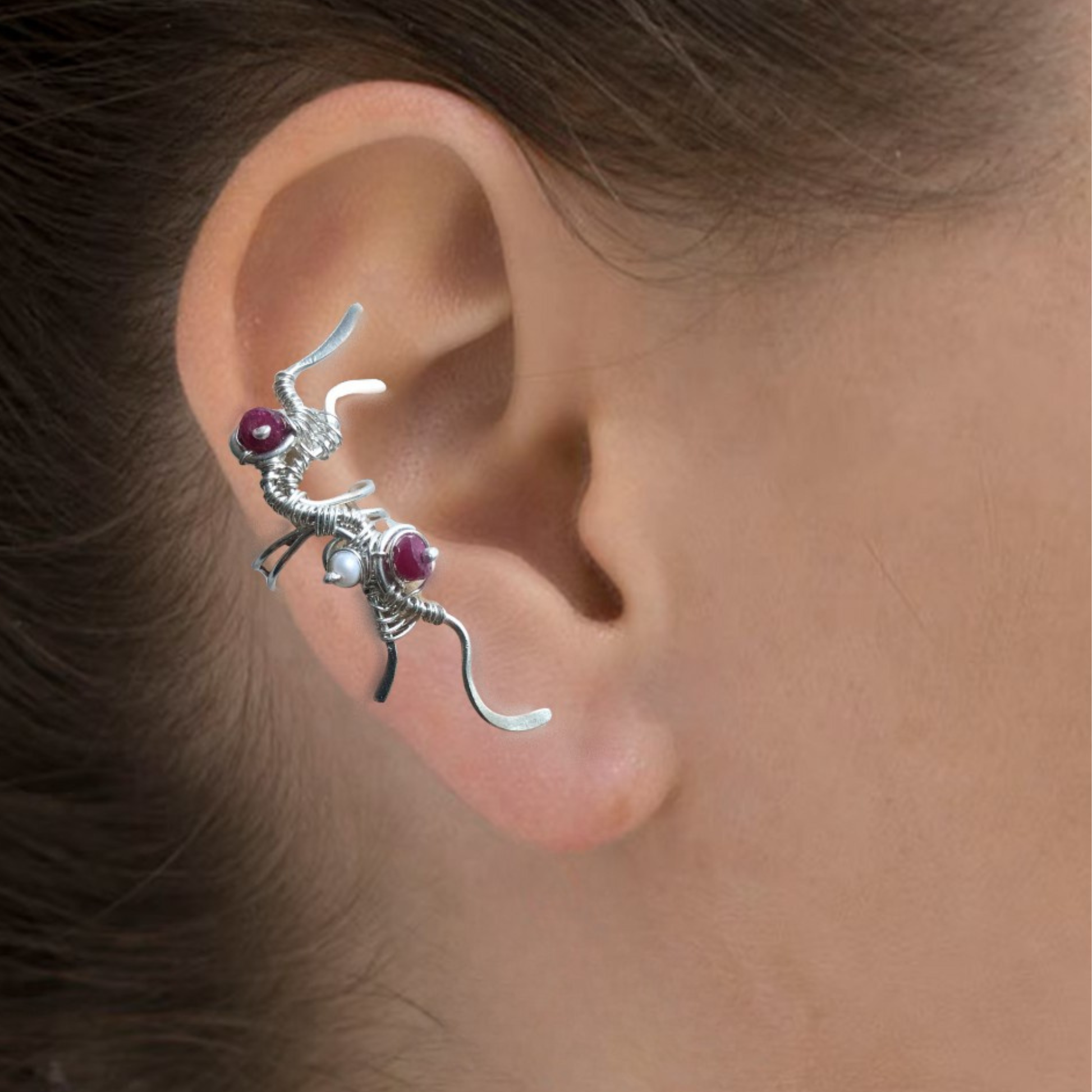 ear-cuff-met-robijn-en-parel
