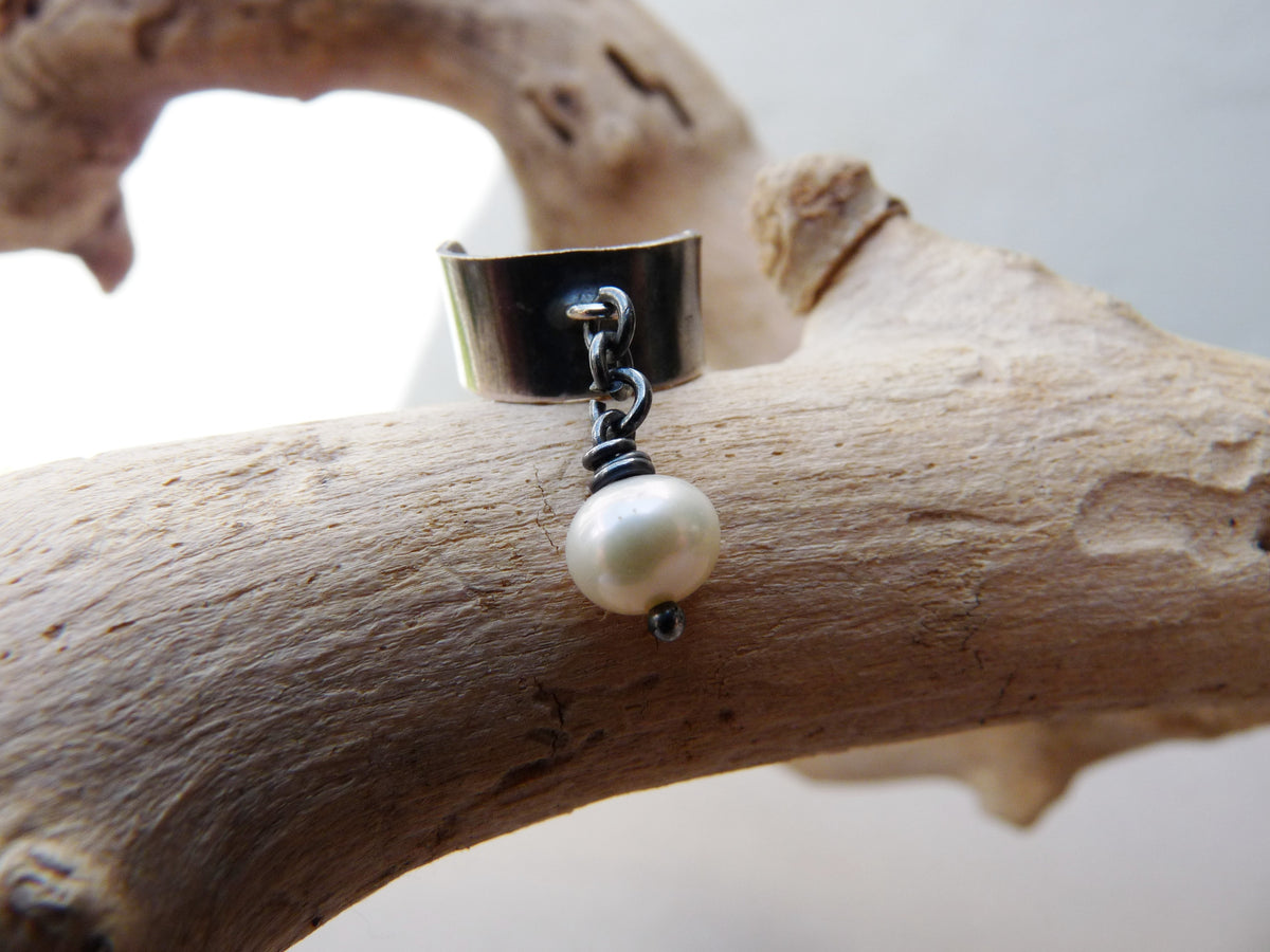 Details van handgemaakte heren ear cuff van 925 sterling zilver
