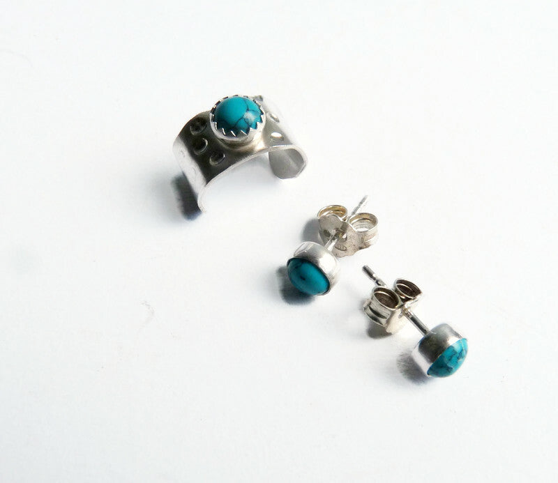 Silver men's ear cuff with Turquoise