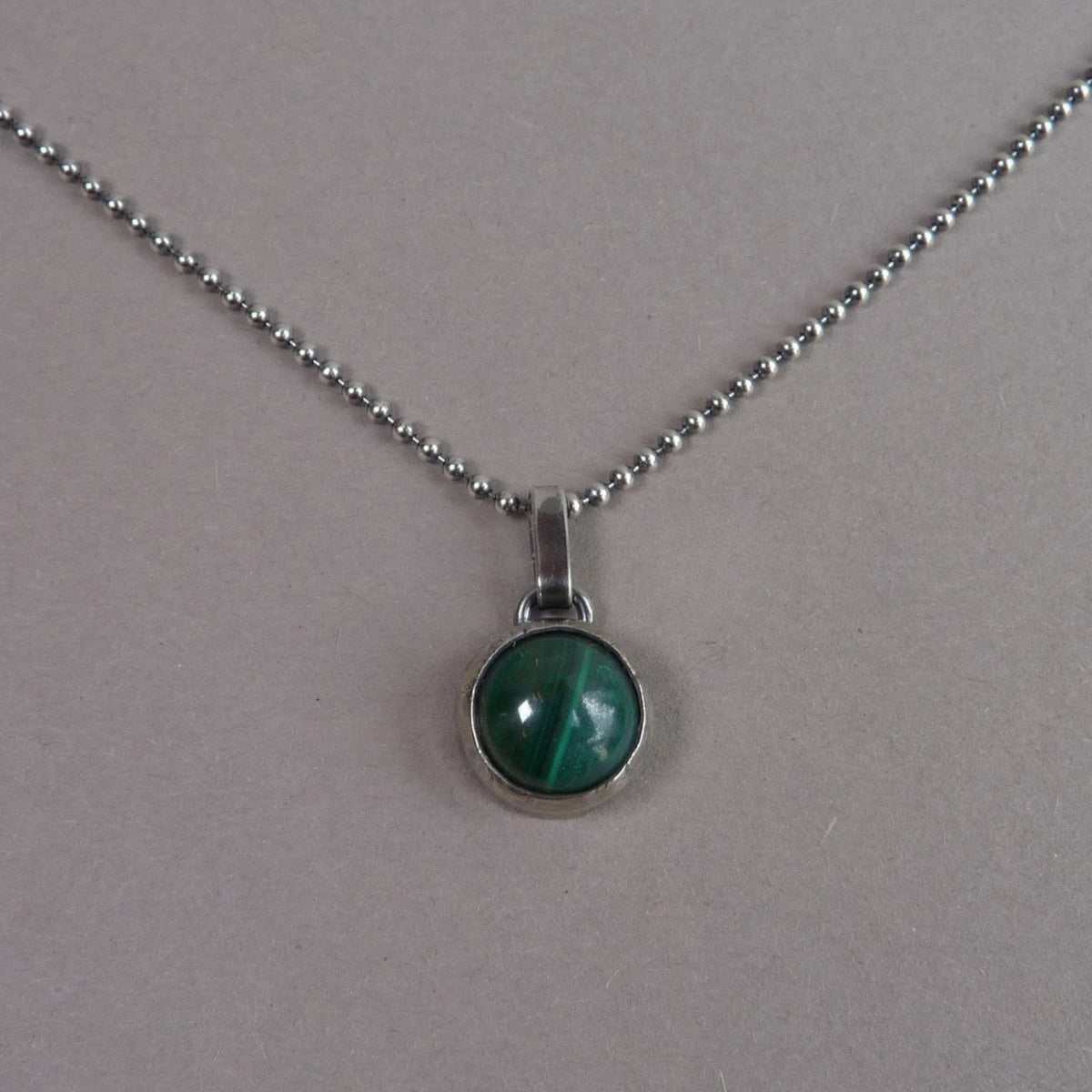 Zilveren heren ketting met hanger van Malachiet