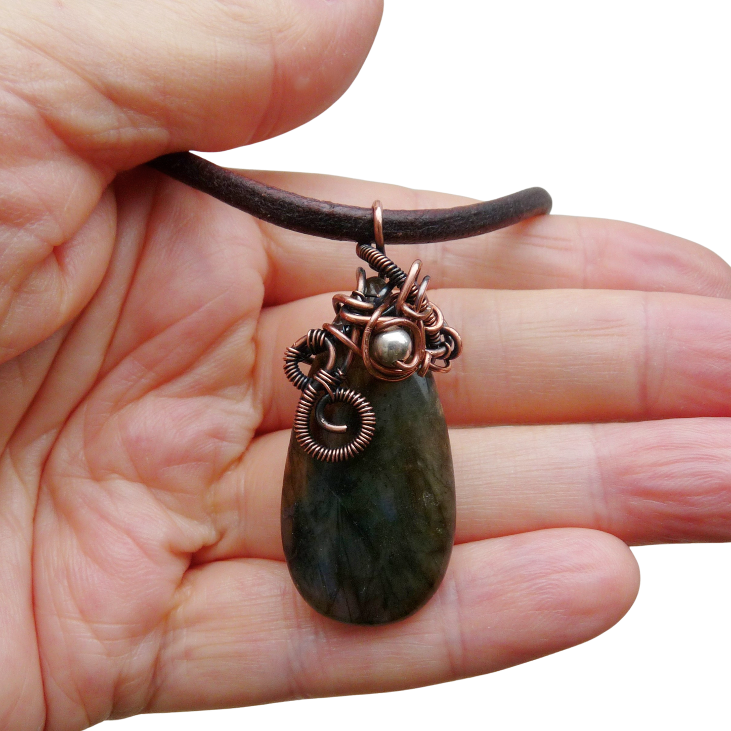 Halsketting voor heren met leren koord en edelsteen hanger – Labradoriet druppel