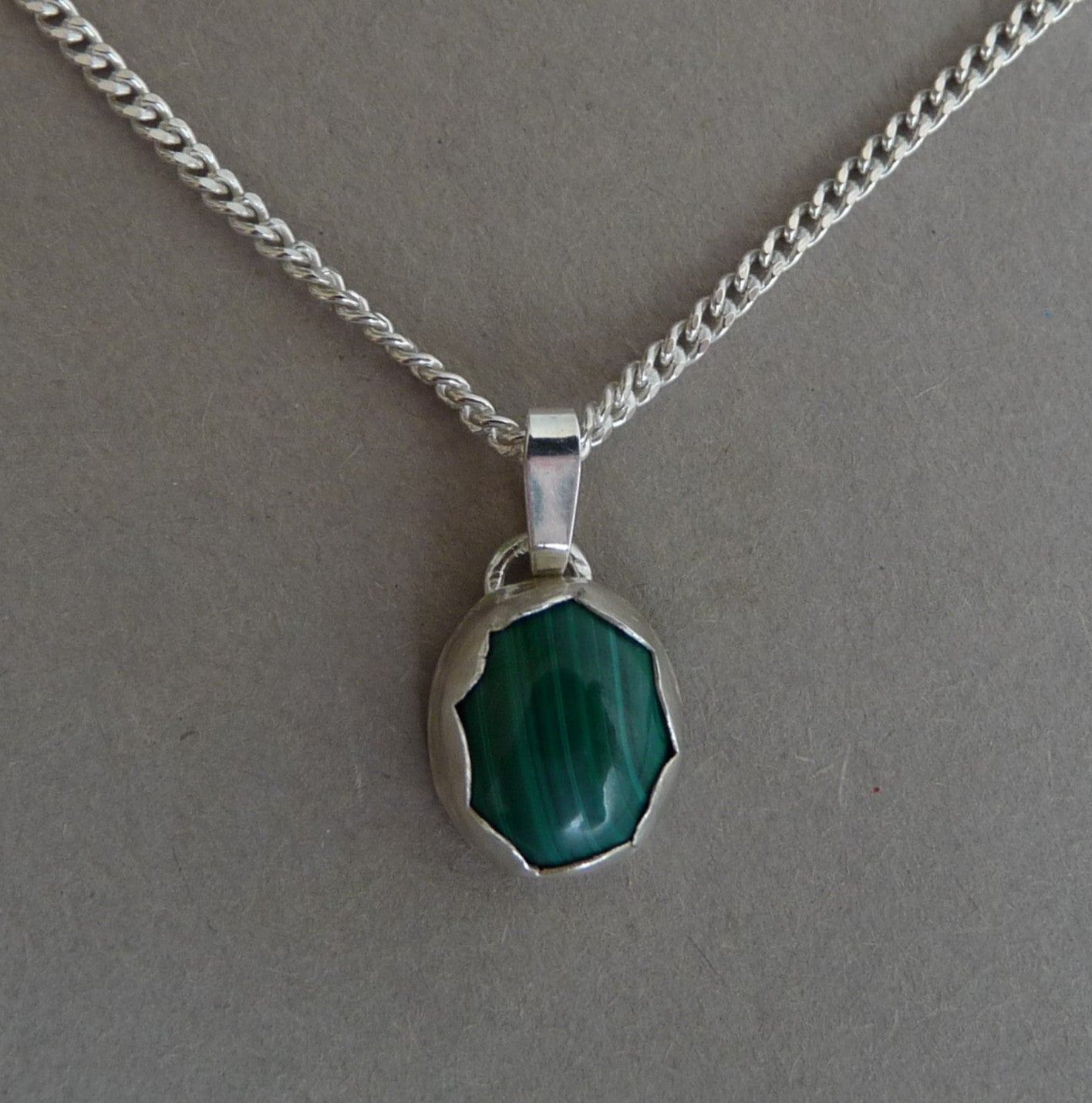 Gourmet schakelketting voor mannen met Malachiet hanger – zilveren heren sieraden
