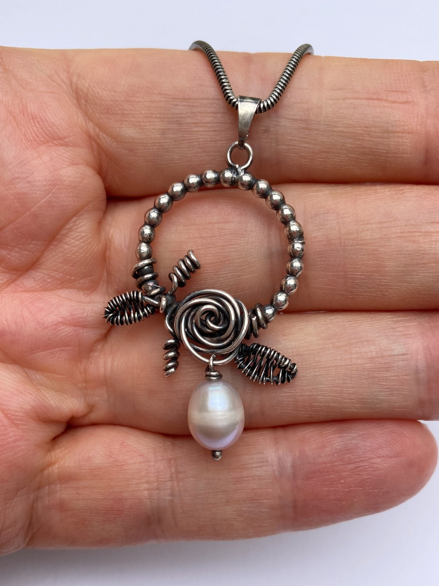 Silver Pearl Pendant Necklace with Rose