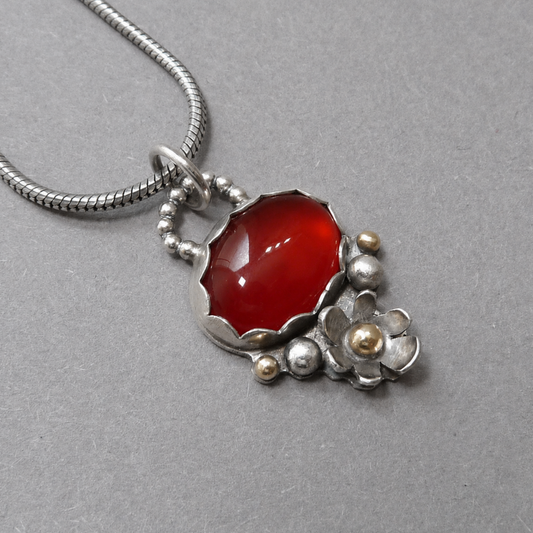 Handgemaakte zilveren hanger ketting met Carneool | Unicaat met 14 karaats goud