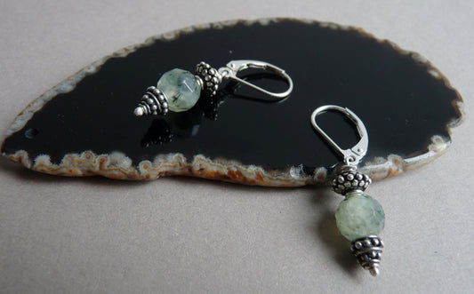 heren oorbellen zilver prehniet handgemaakt