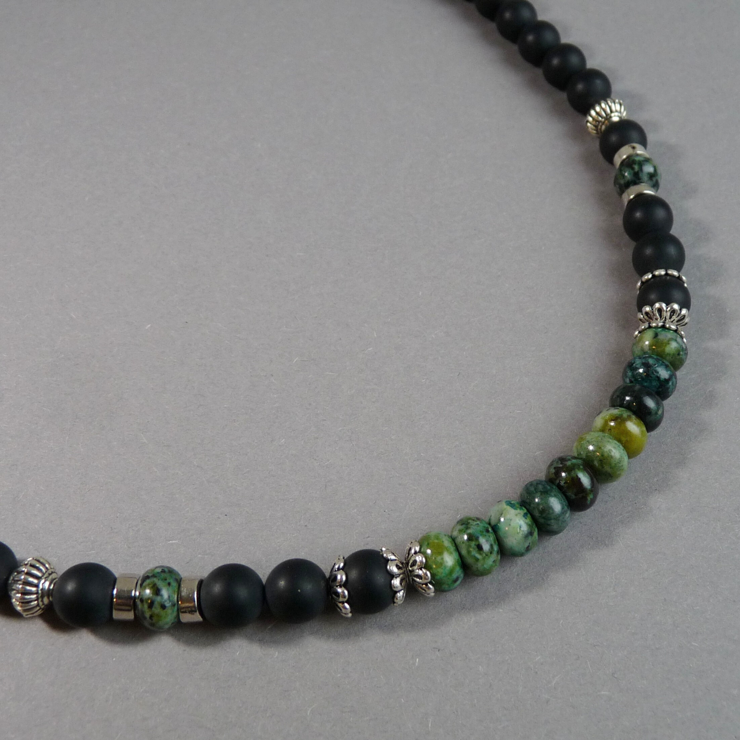 ketting-met-natuursteen