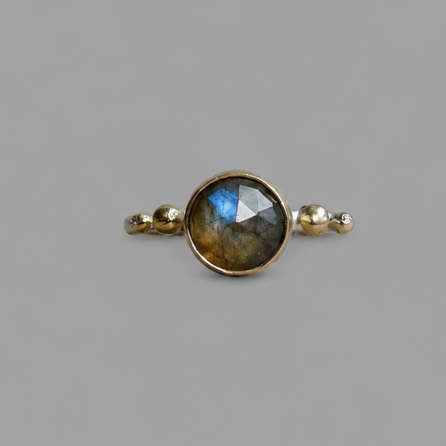 Stapelring met Blauwe Labradoriet | Zilver en Goud | Op Maat Gemaakt