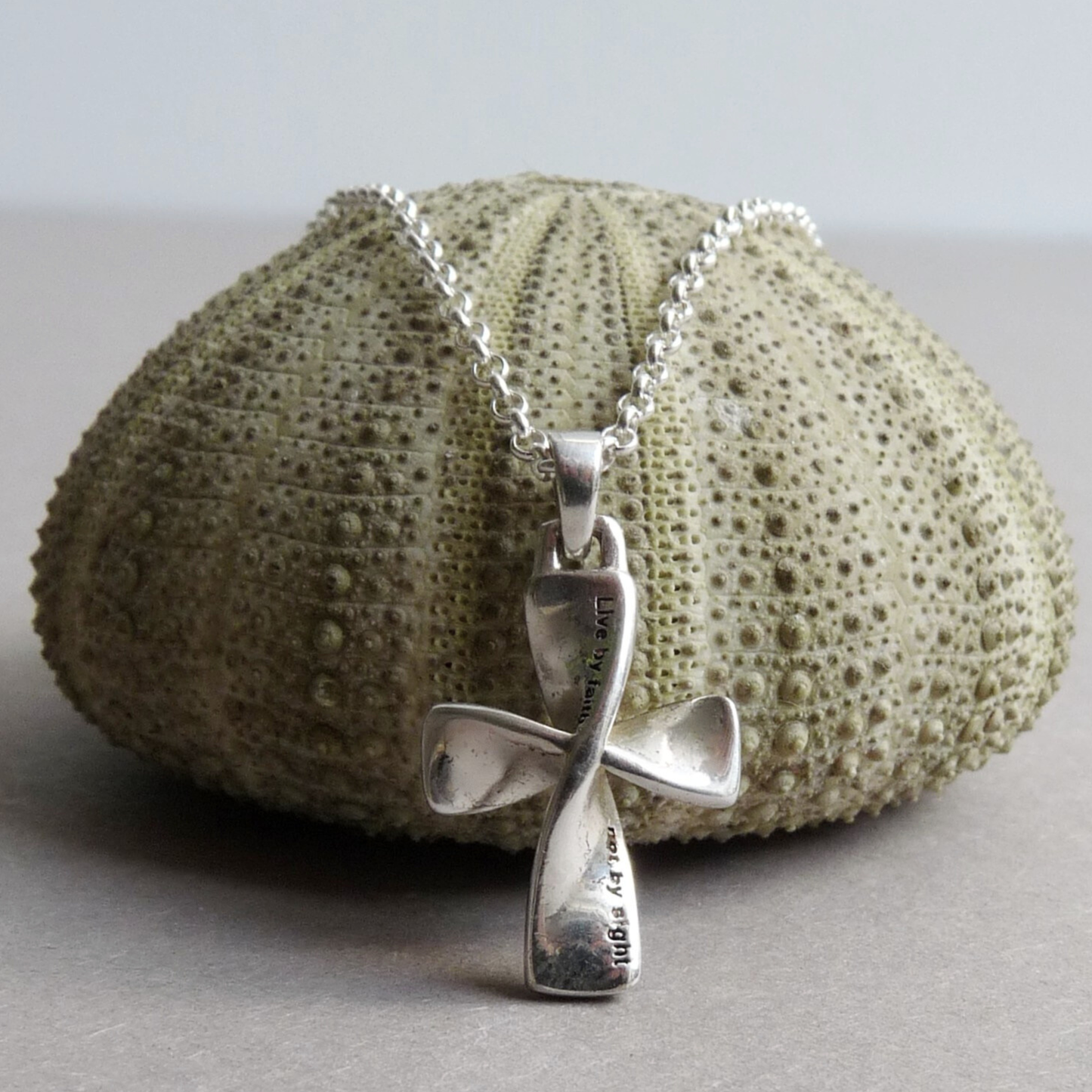 Heren ketting met hanger – zilveren kruisje