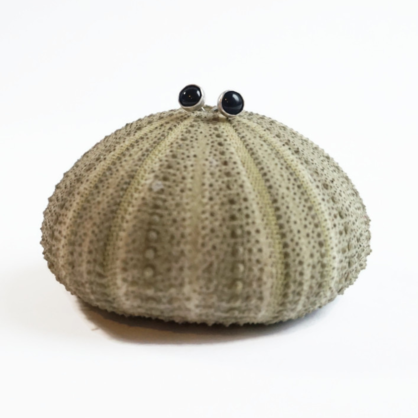 Zilveren knopjes oorbellen met Onyx – minimalistische zwarte oorbellen heren