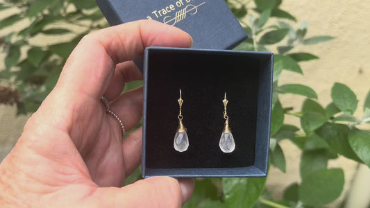 14k Goldfilled oorbellen met Chalcedoon druppel voor dames – elegant en handgemaakt