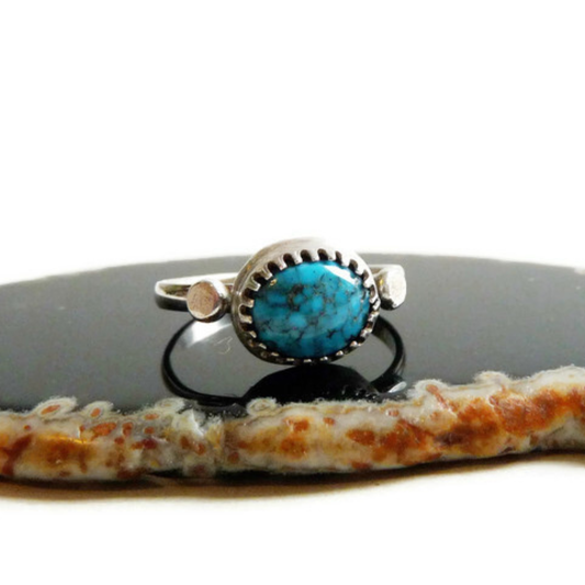 Handgemaakte zilveren ring met Turquoise steen